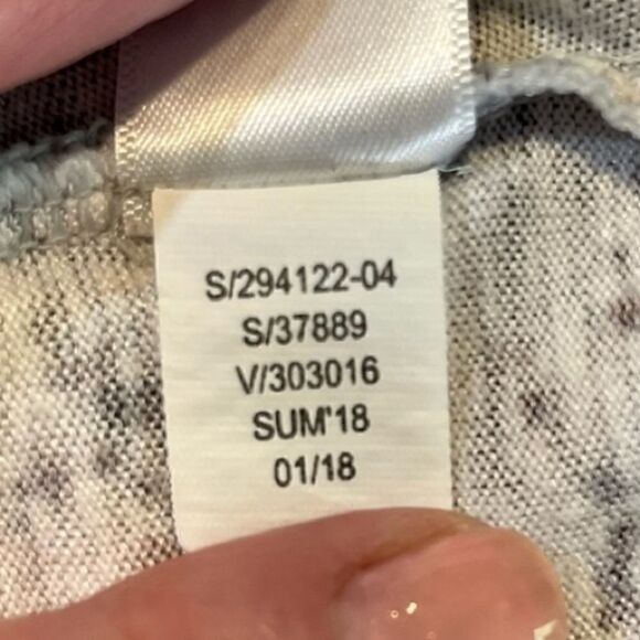 ATHLETA Sleevelesz Breezy Printed Cutout Tank Gray White Women’s Size Medium - Picture 8 of 8